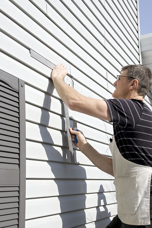 Professional Vinyl Siding Repair Team